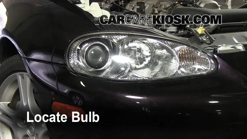 2005 Mazda Miata LS 1.8L 4 Cyl. Éclairage Feux de croisement (remplacer l'ampoule)